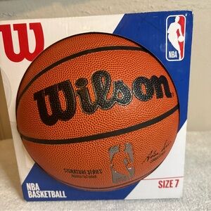 Wilson Signature Series Indoor-Outdoor NBA Basketball Size 7 NEW